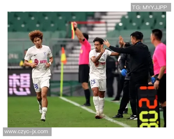 足球中超新赛季展望球队实力对比与明星球员表现分析